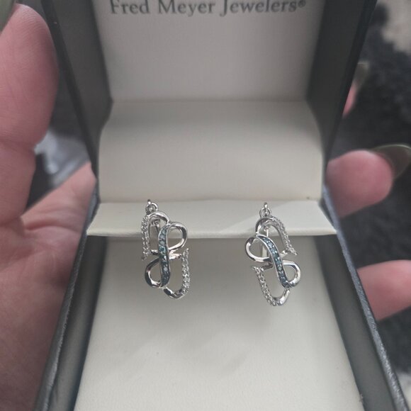 10kw ENH Blue + White Diamond Heart Earrings - Picture 2 of 3